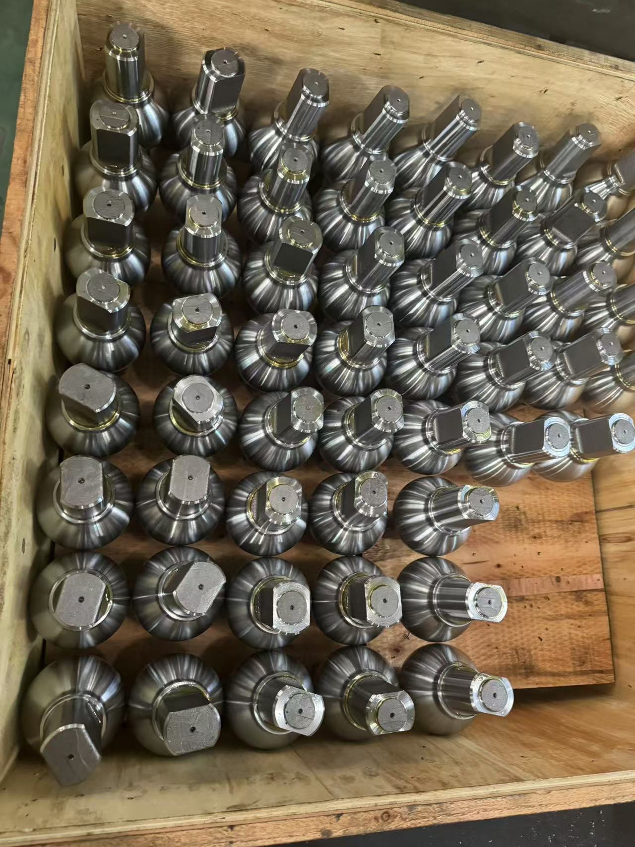 ¿Cuáles son los usos del equipo de calentamiento de prensas de forja para forjar trozos de tubos forjados?