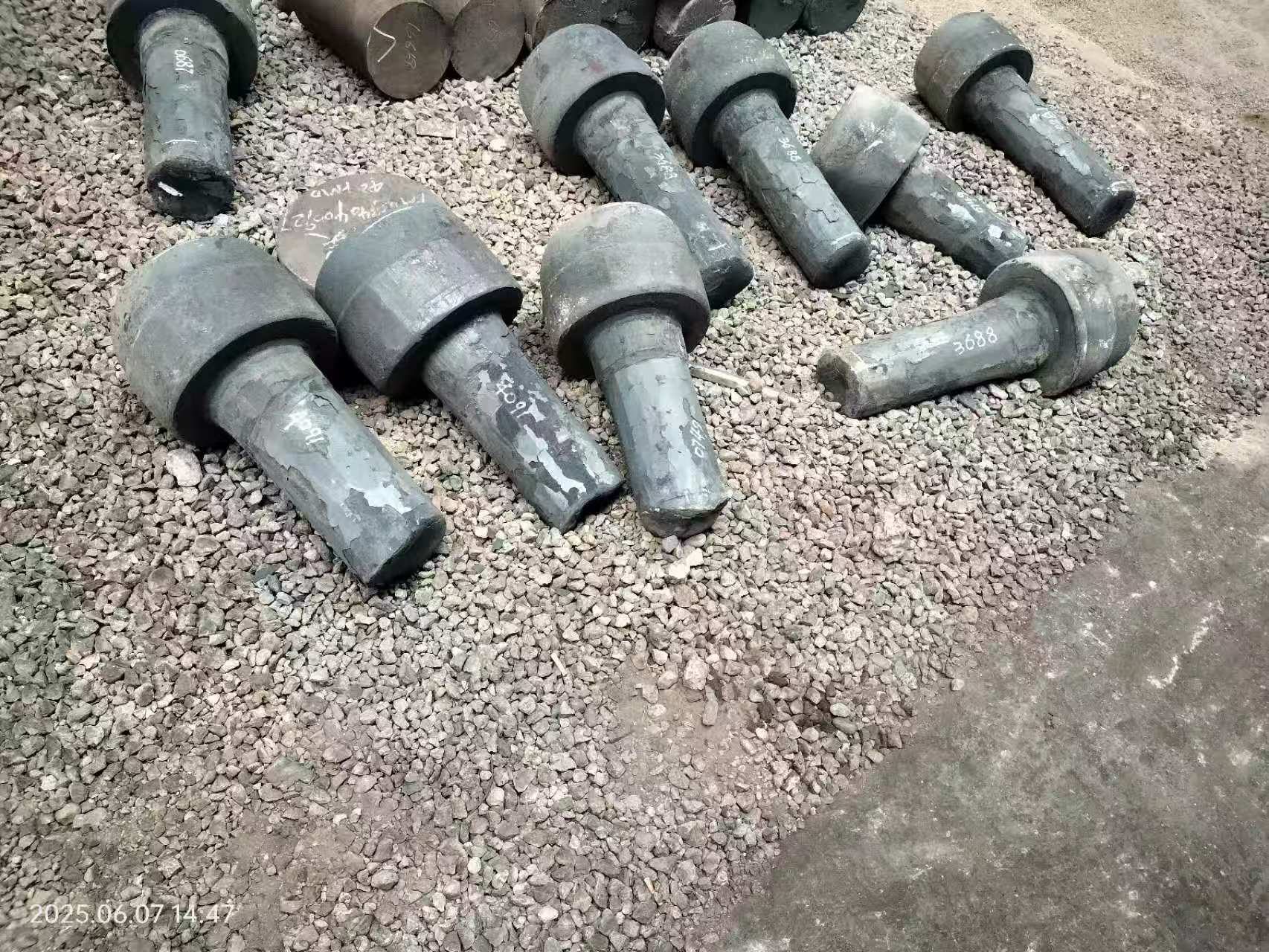 Cómo mejorar el rendimiento de las piezas forjadas de aviación controlando la temperatura y la presión